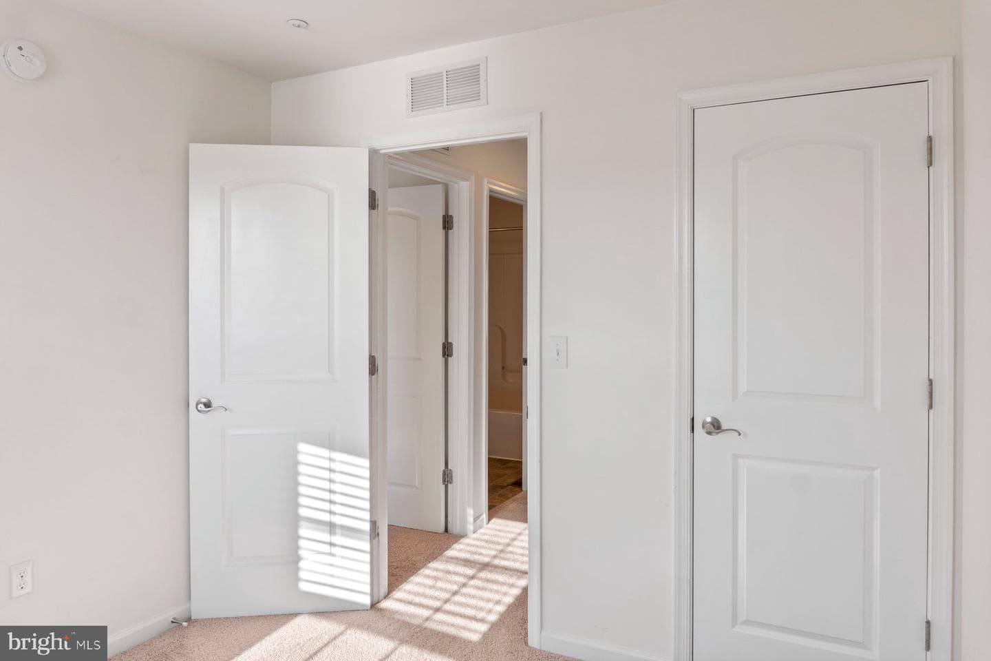 118 Augustine Road photo 31