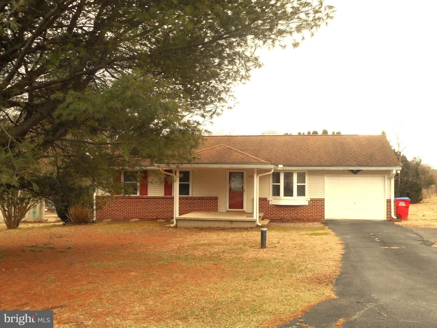 72 N Hills Drive photo 1
