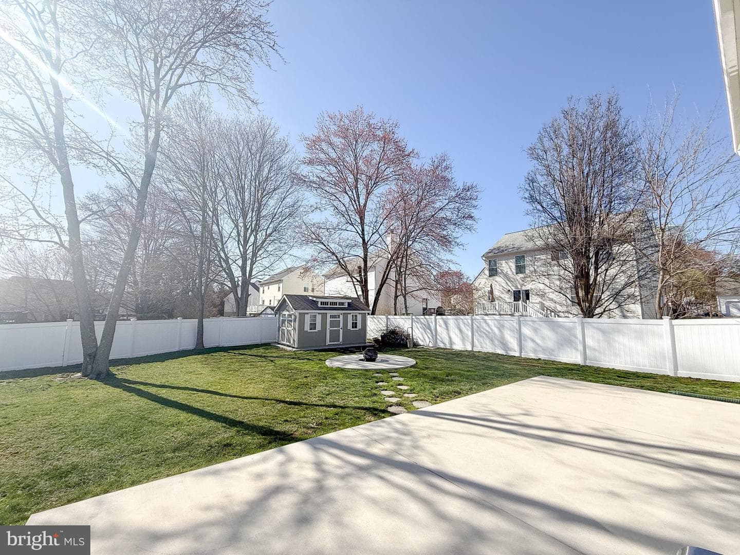 121 Chestnut Drive photo 17