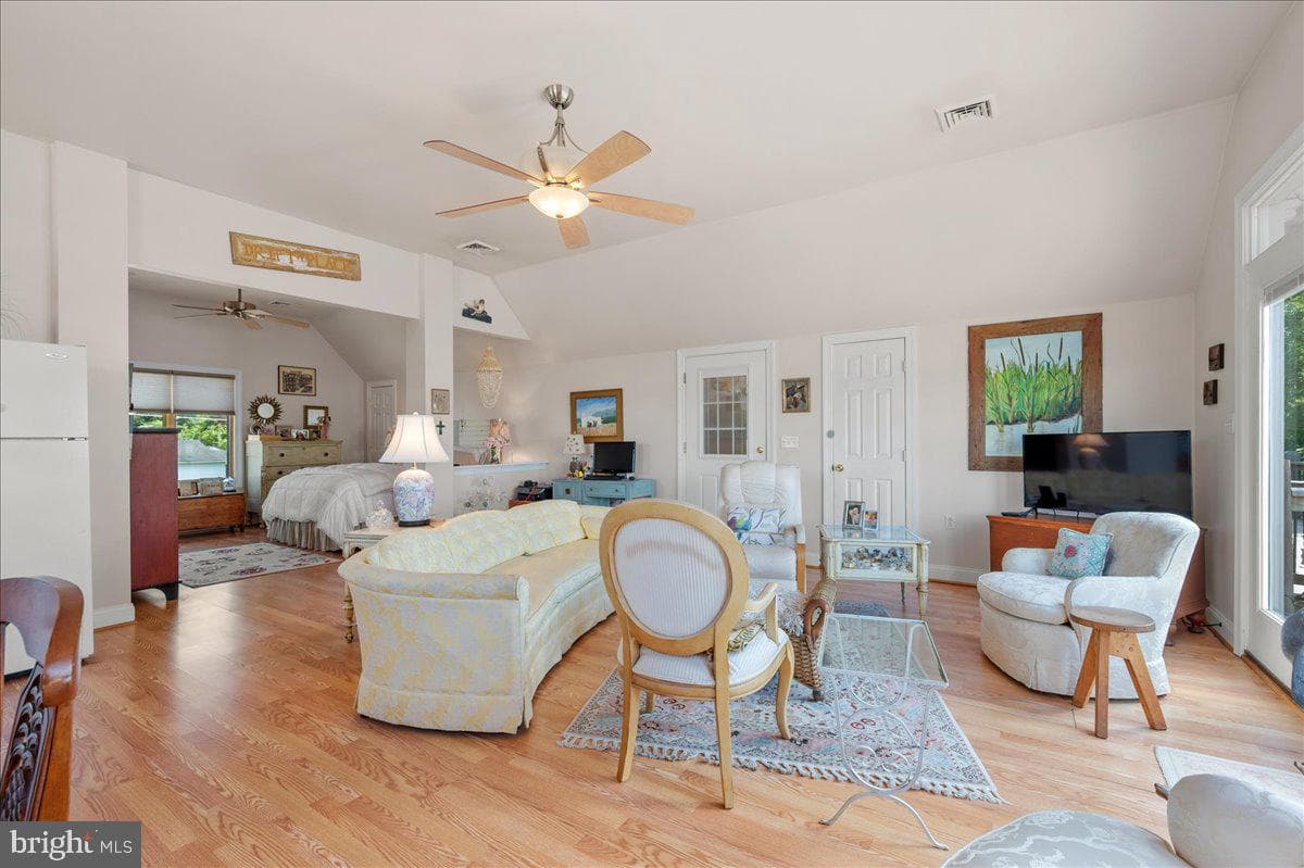 280 Hollywood Beach Road photo 16