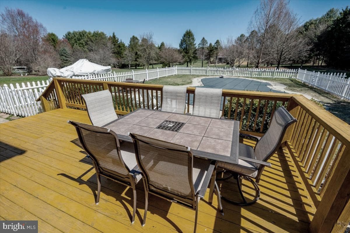 58 Cabots Court photo 27