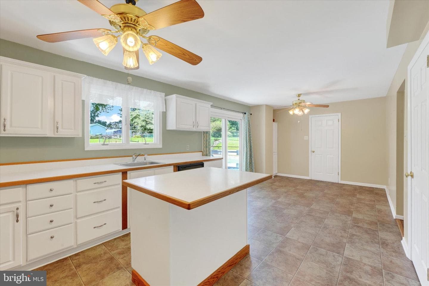 31 Andora Drive photo 12