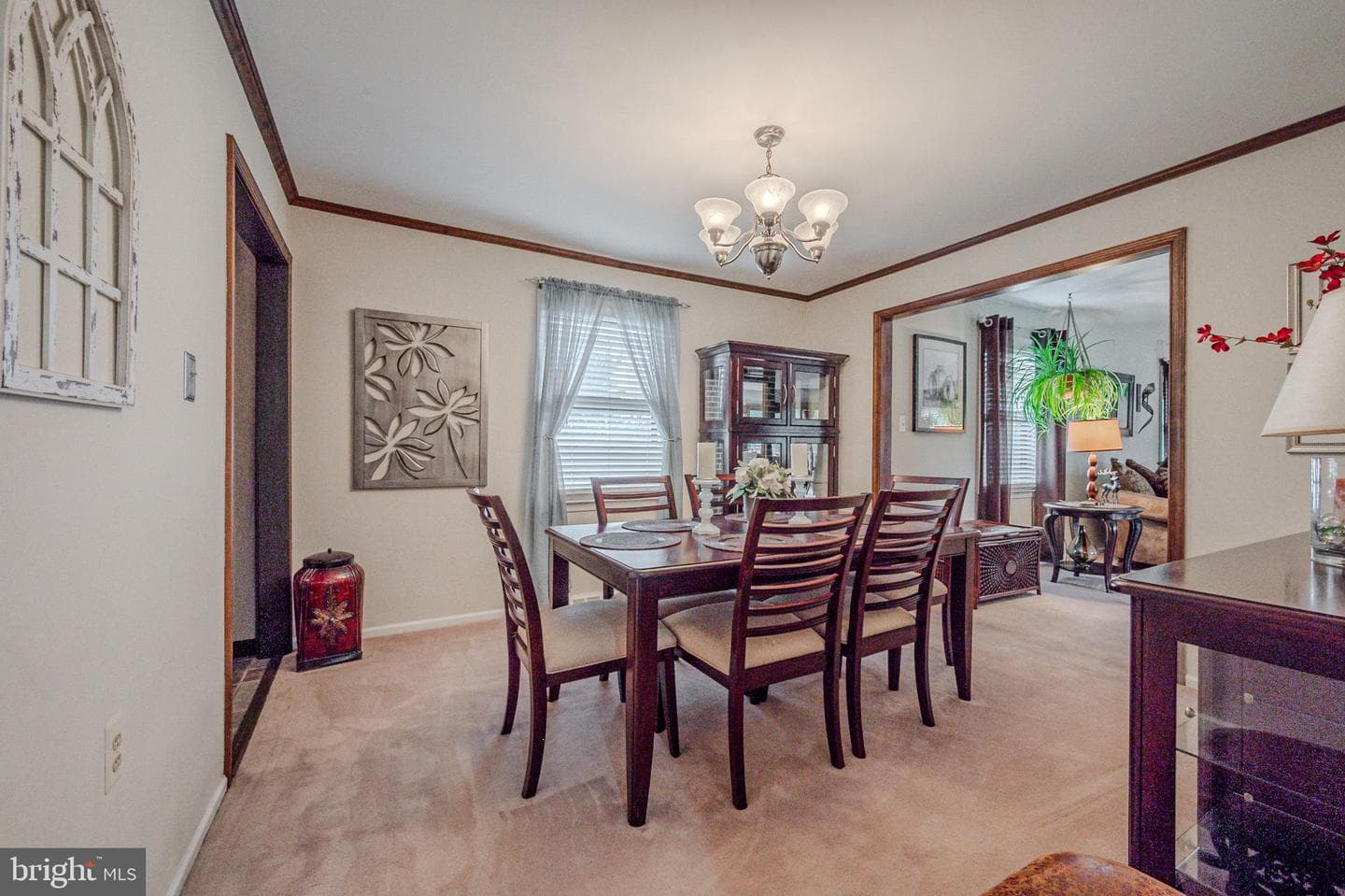 211 Ashley Drive photo 11