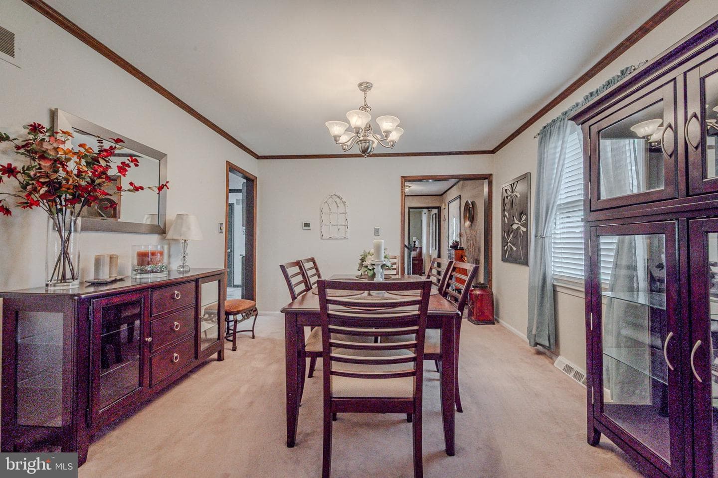 211 Ashley Drive photo 12