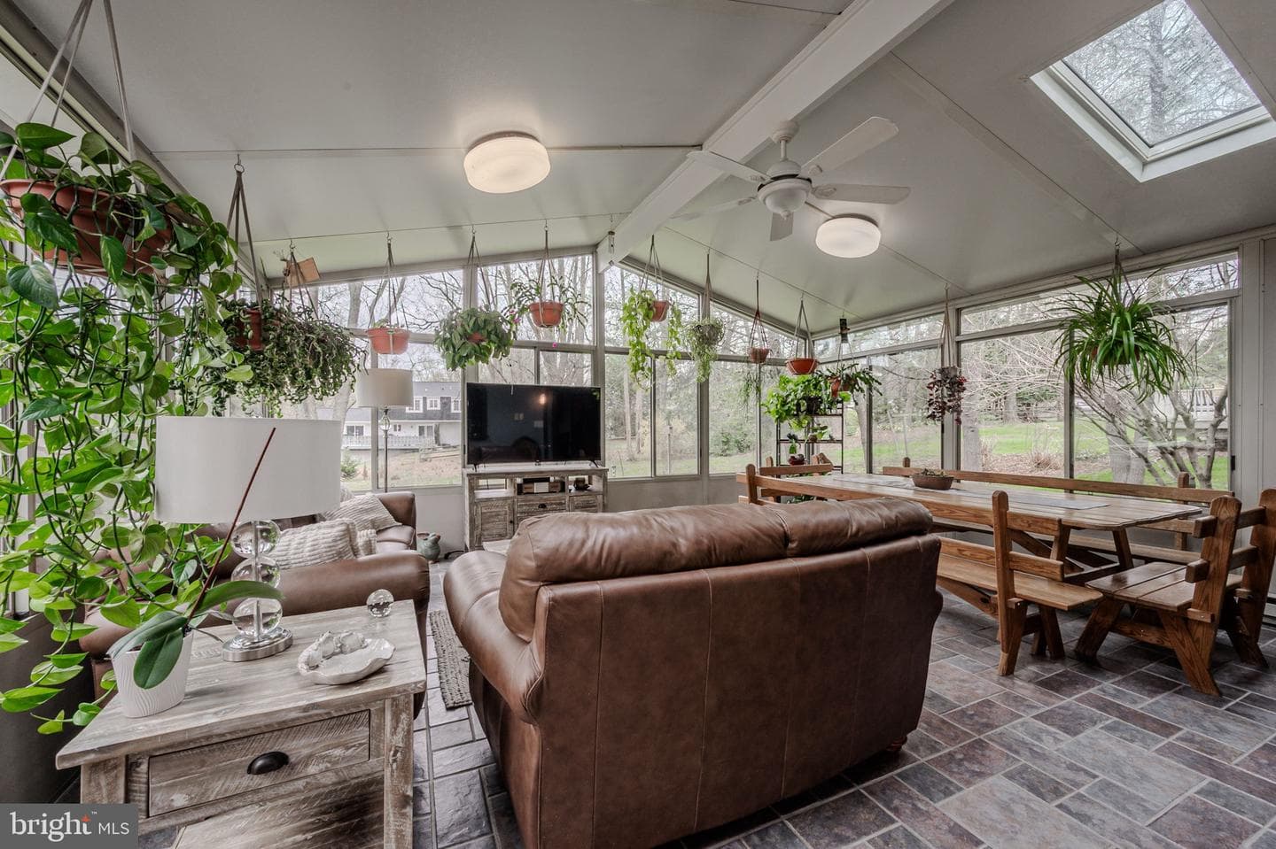 211 Ashley Drive photo 26