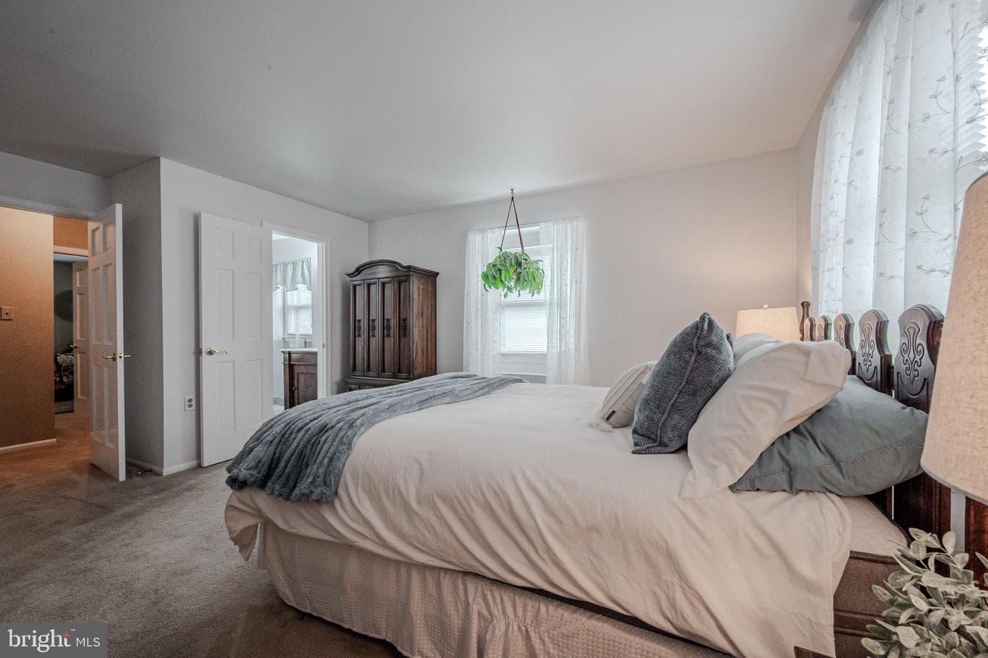 211 Ashley Drive photo 35