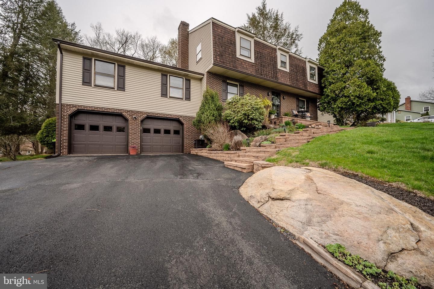 211 Ashley Drive photo 41