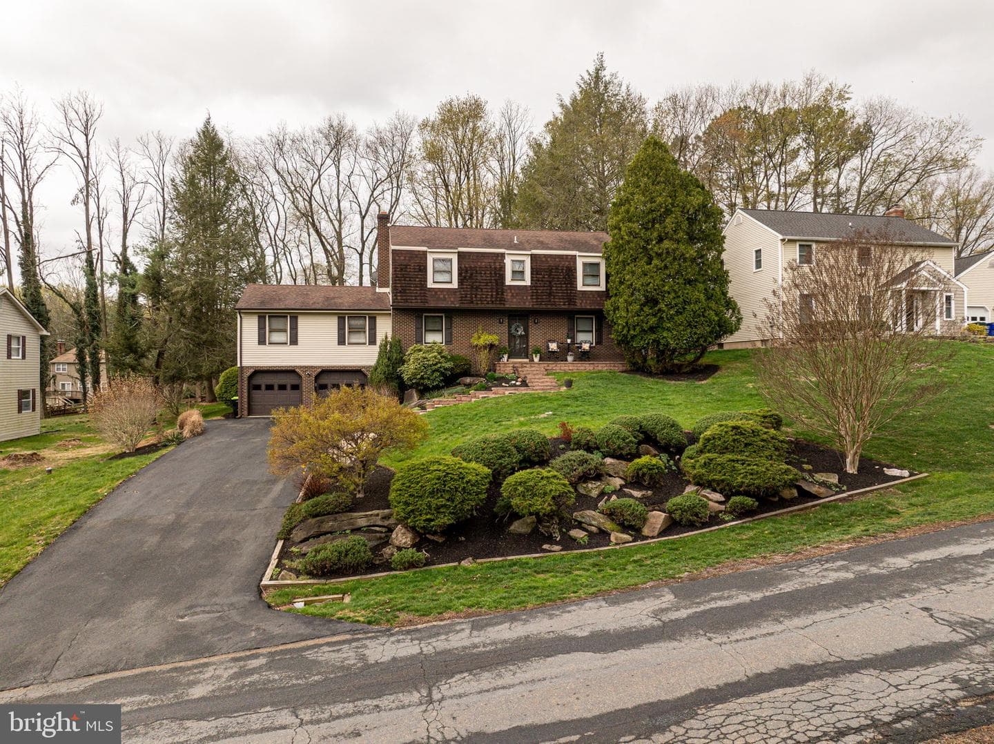 211 Ashley Drive photo 43
