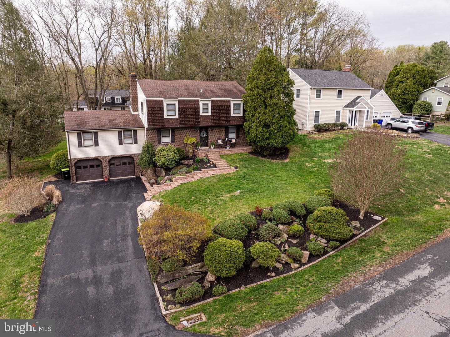 211 Ashley Drive photo 47