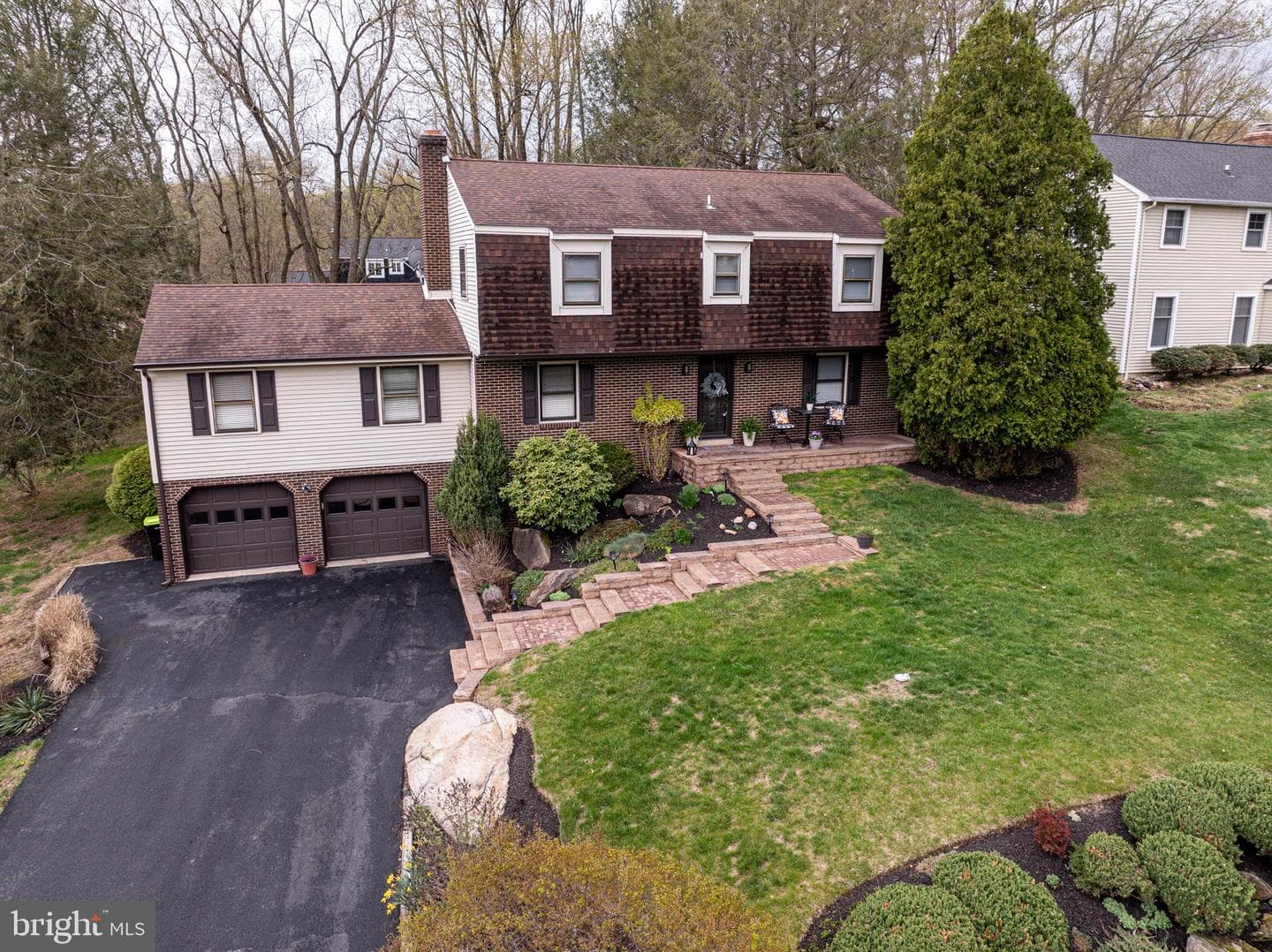 211 Ashley Drive photo 48