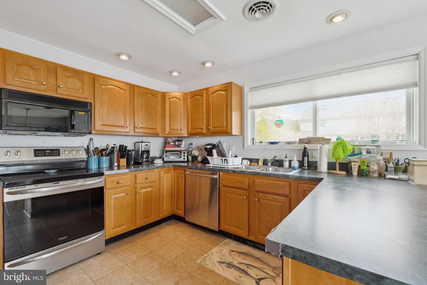32 Laurel Road photo 17