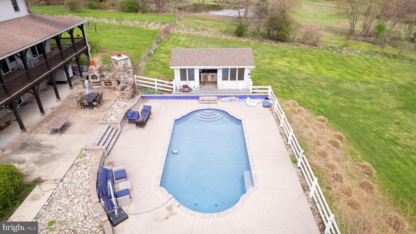 5727 Telegraph Road photo 20