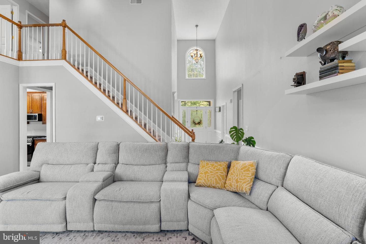 145 Rolling Avenue photo 15