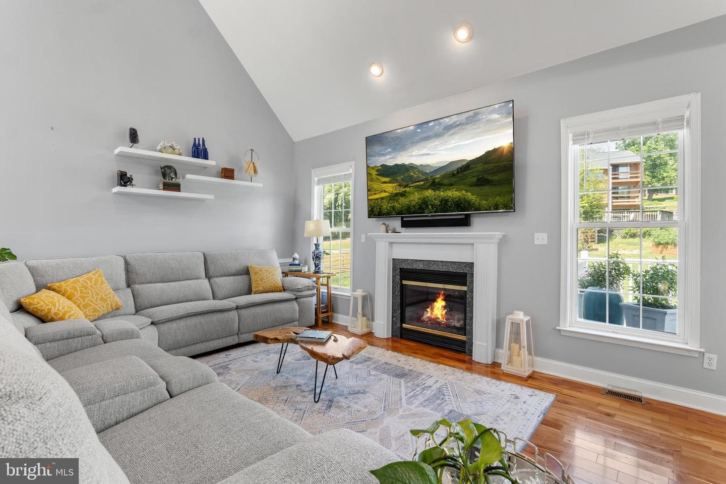 145 Rolling Avenue photo 17