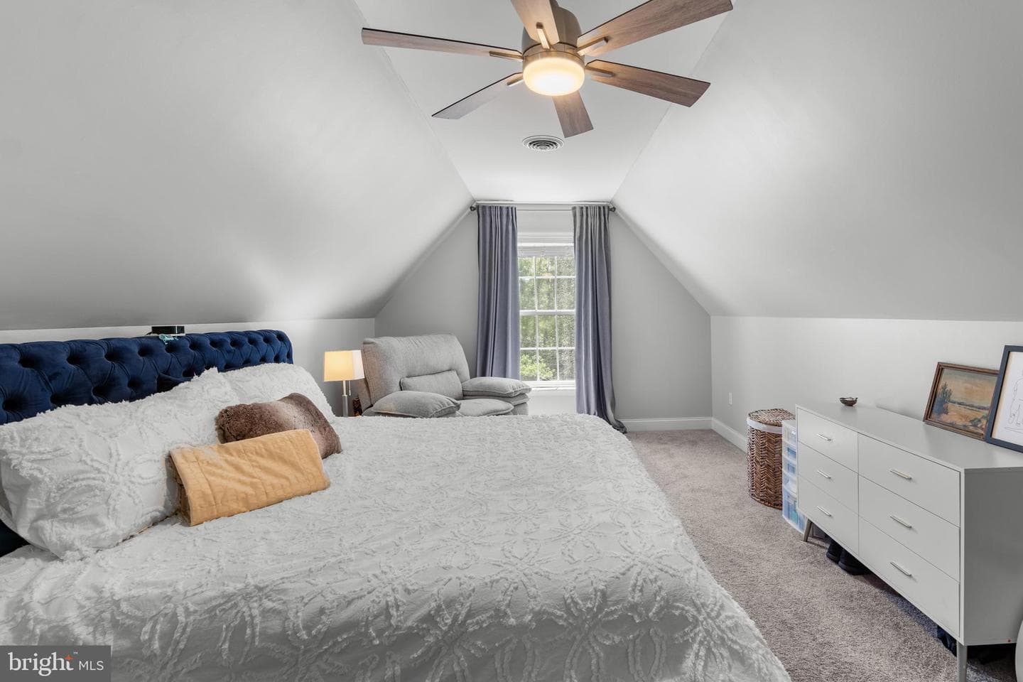 145 Rolling Avenue photo 32