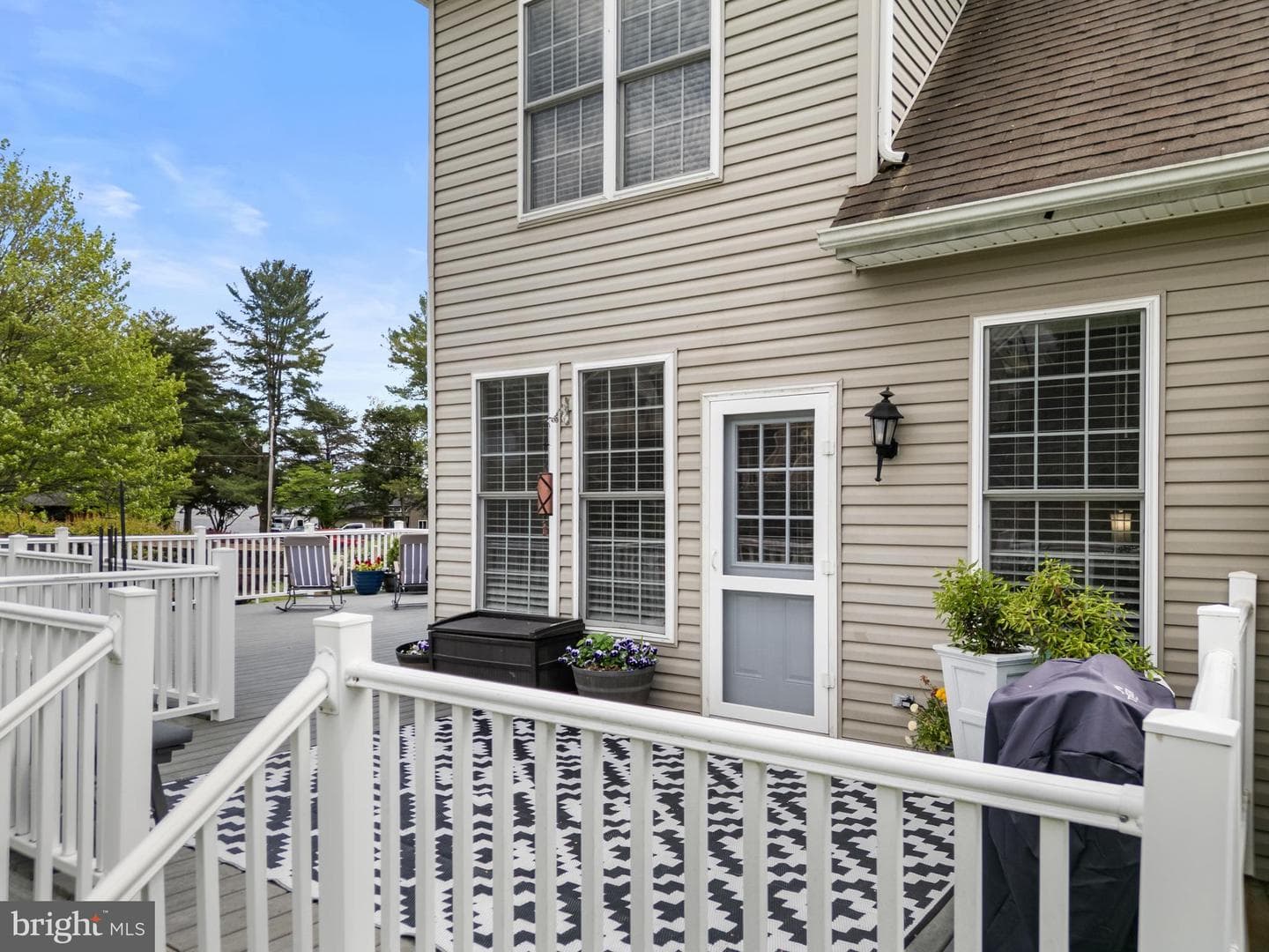 145 Rolling Avenue photo 51