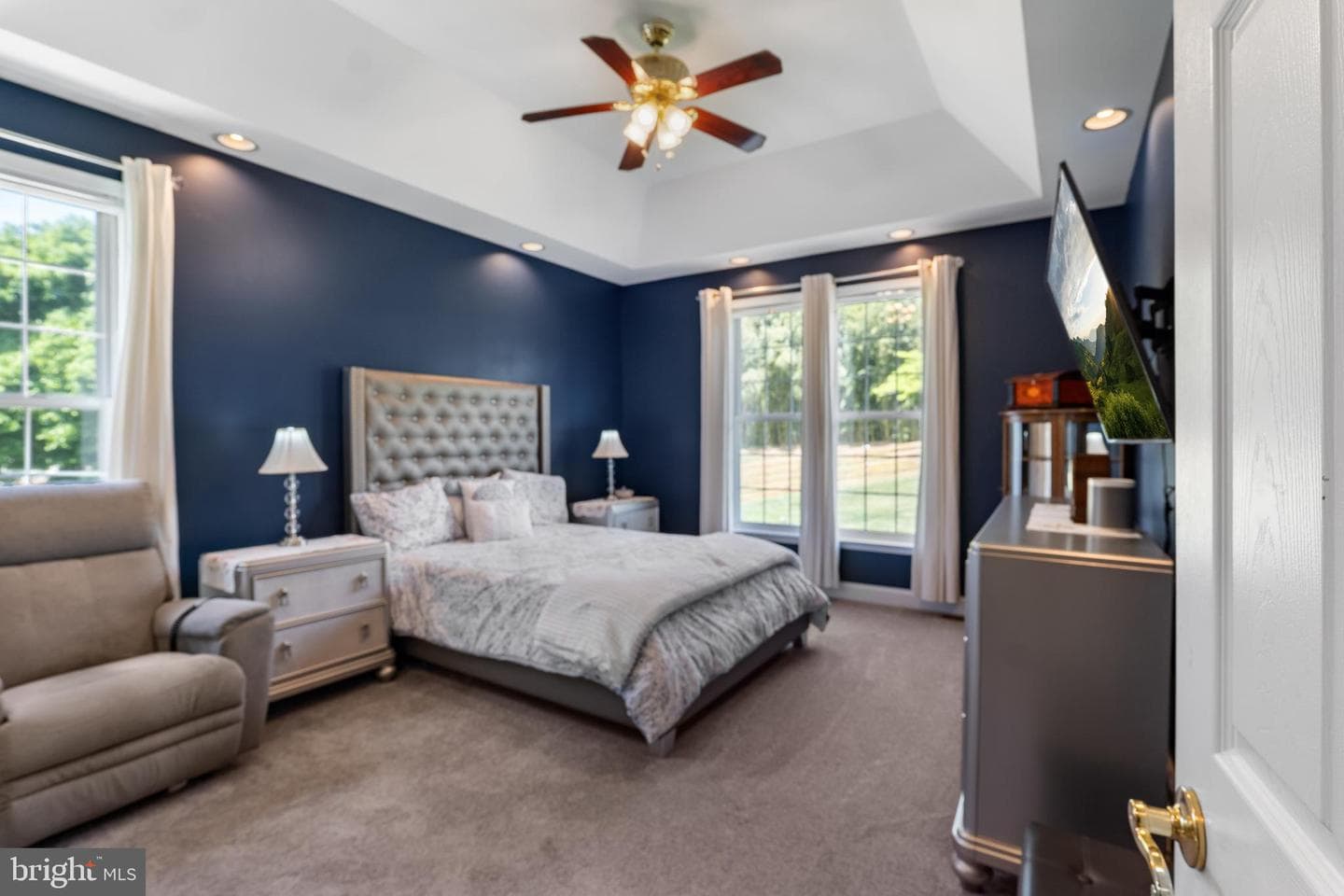 145 Rolling Avenue photo 8