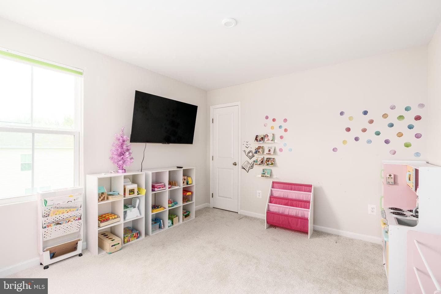 7 Olive Way photo 10