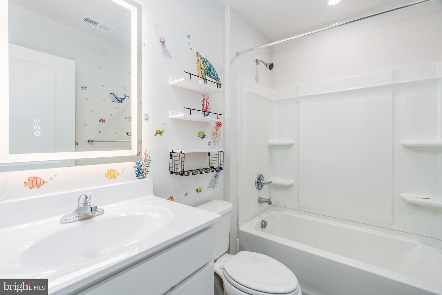 7 Olive Way photo 12