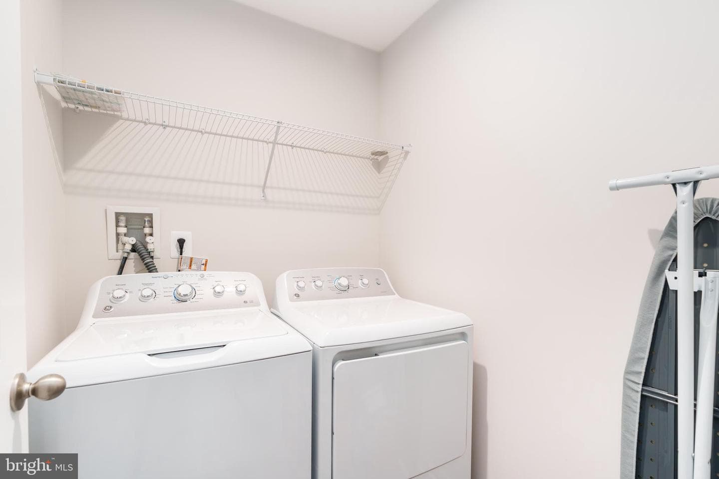 7 Olive Way photo 13