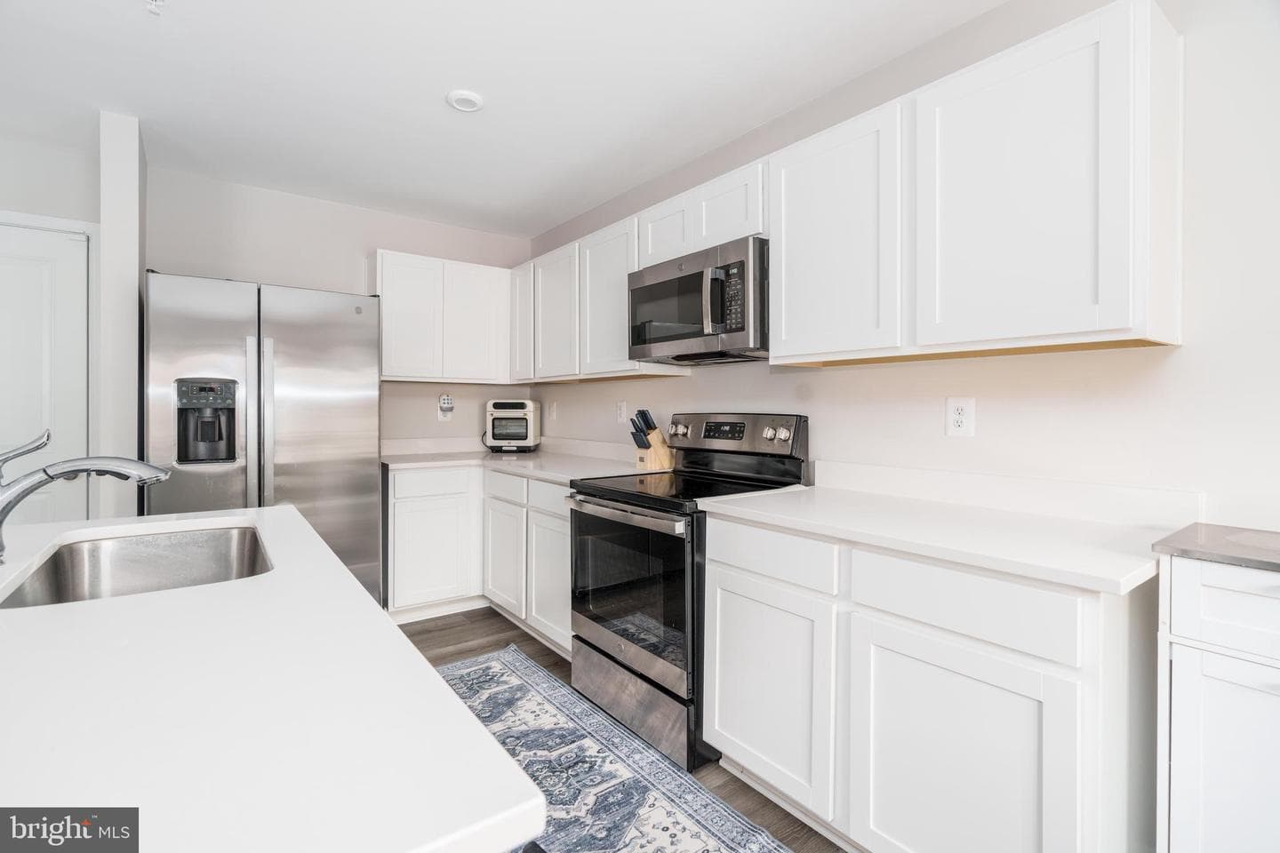 7 Olive Way photo 5