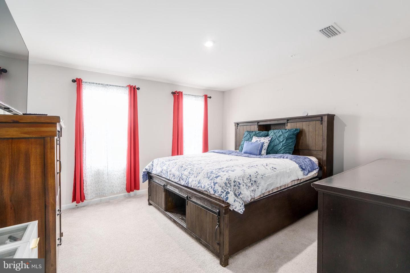 7 Olive Way photo 7