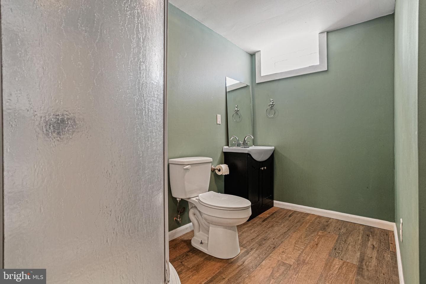 2 Lexington Court photo 32