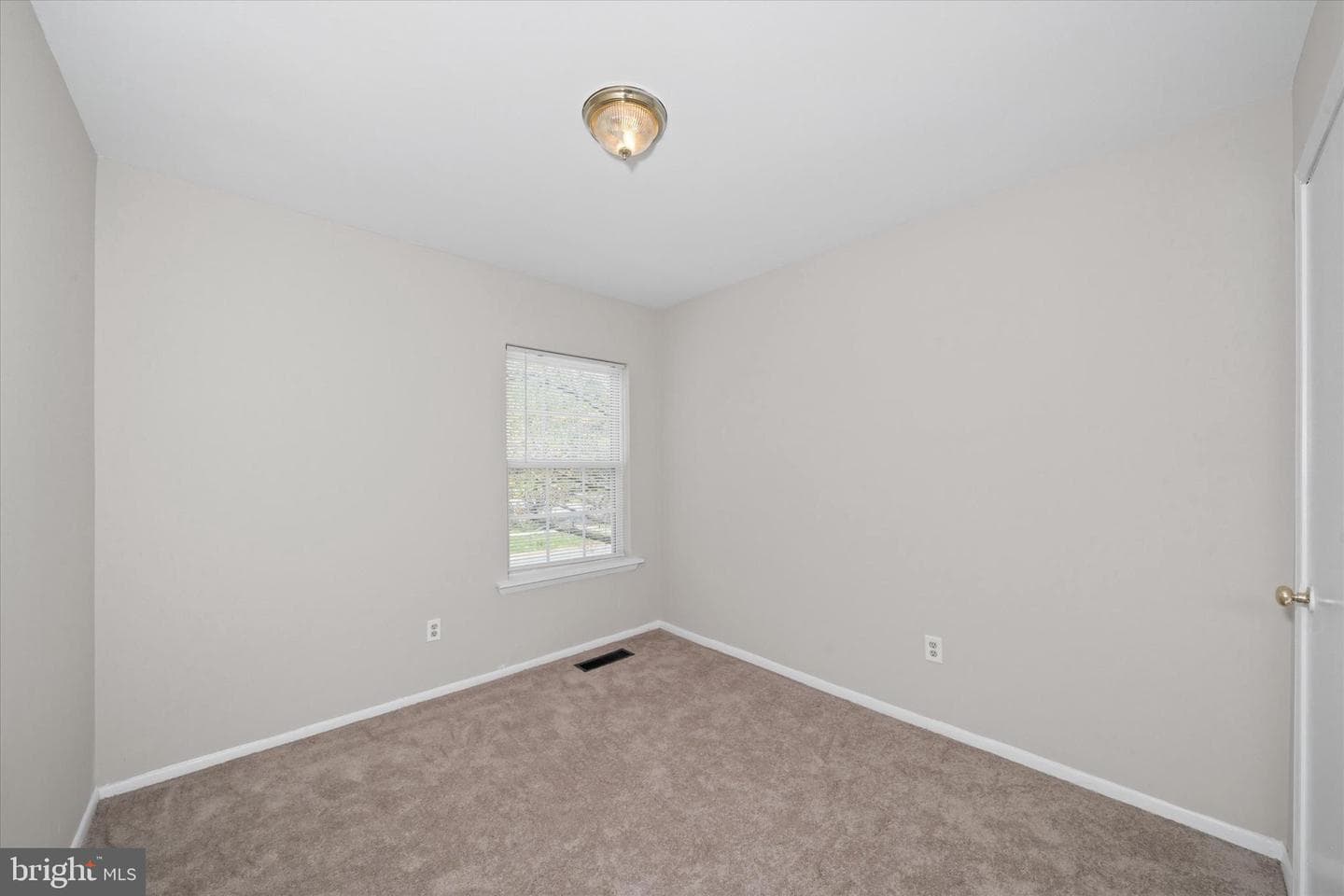 124 Huntsman Drive photo 18