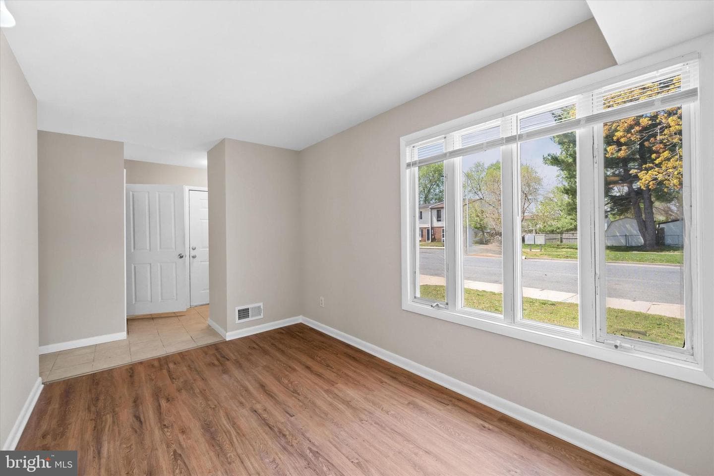 124 Huntsman Drive photo 2