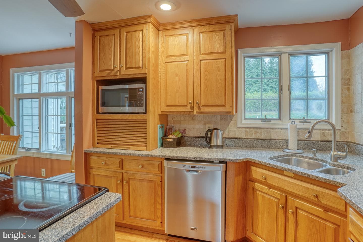 111 Dennis Drive photo 15