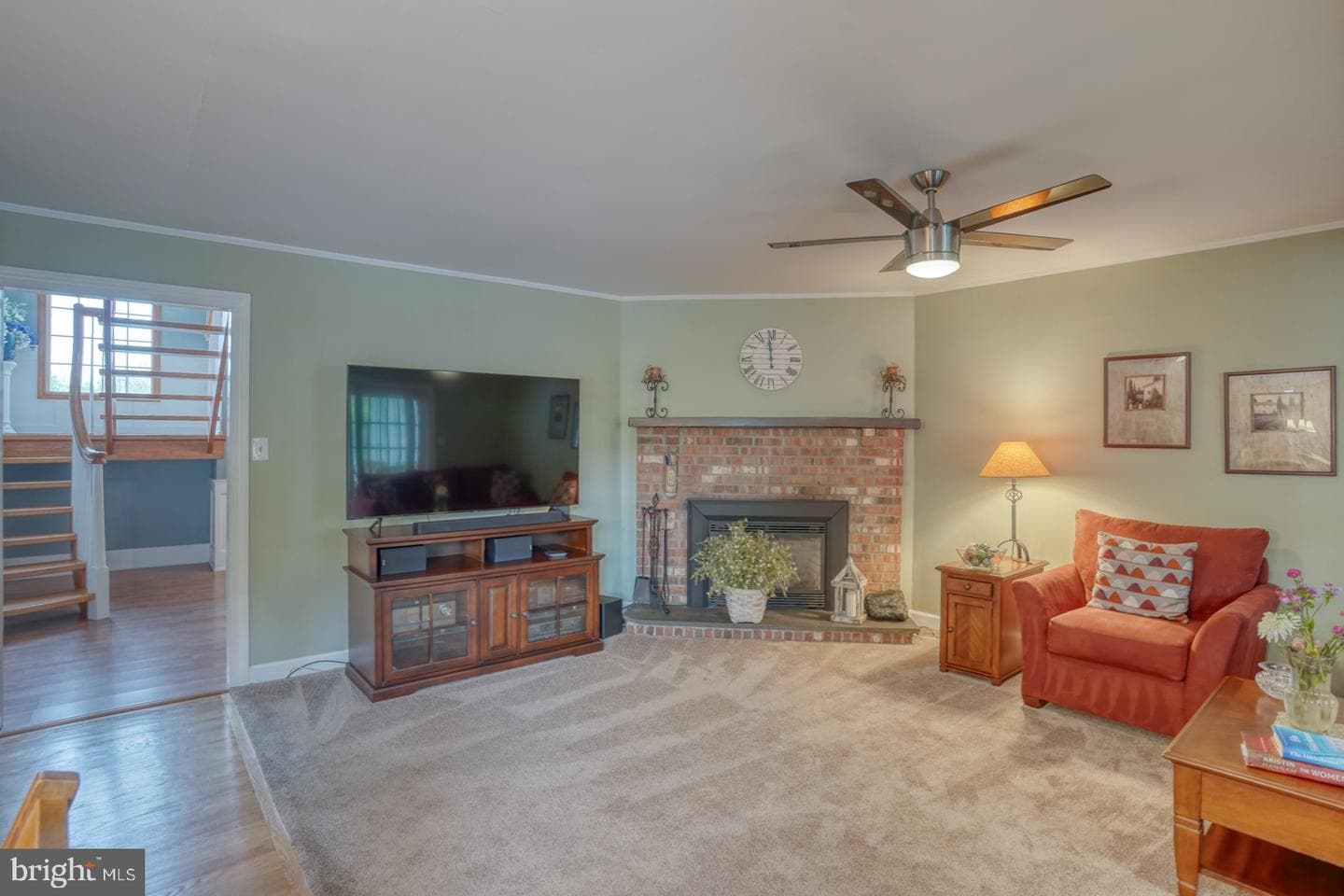 111 Dennis Drive photo 16