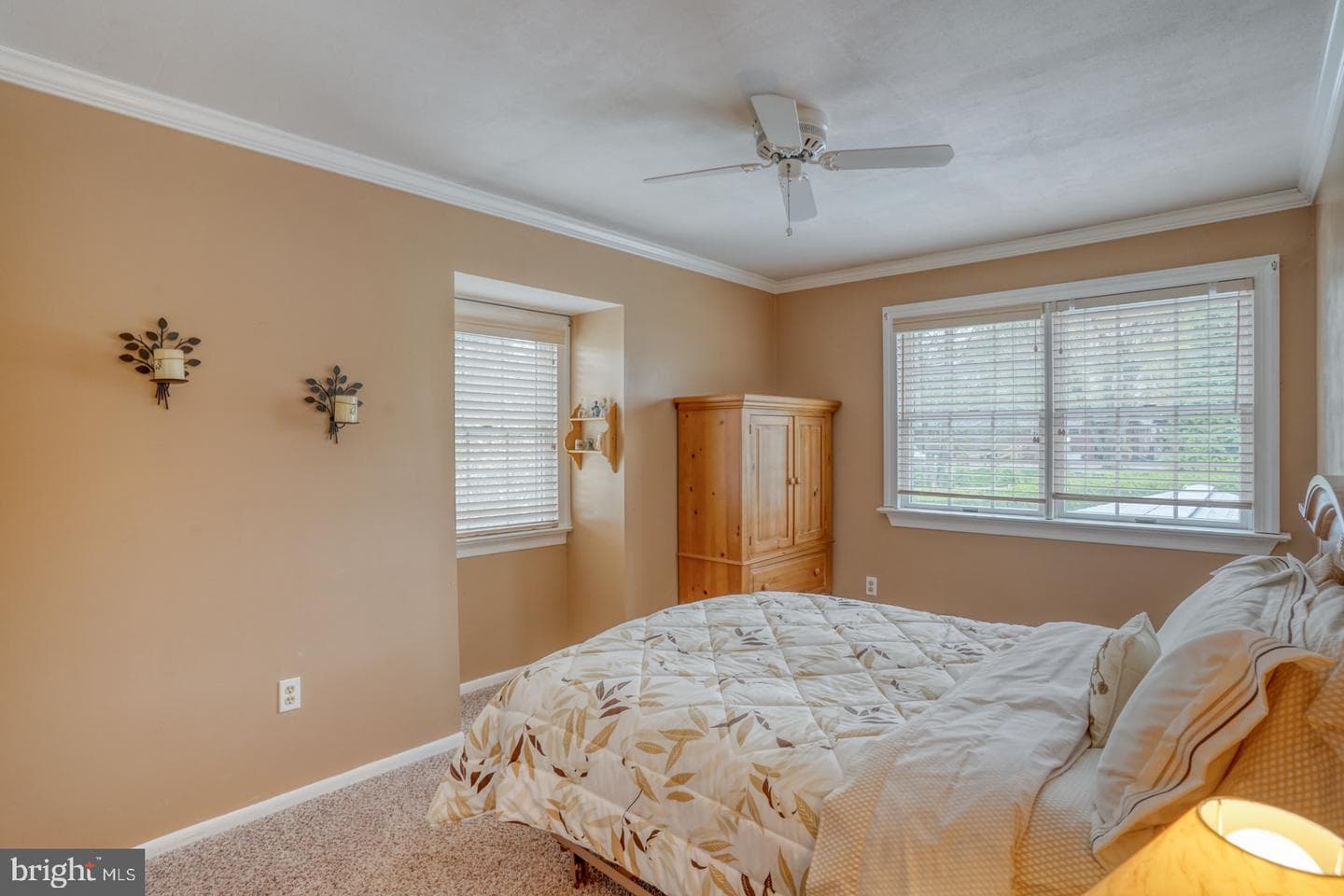111 Dennis Drive photo 32