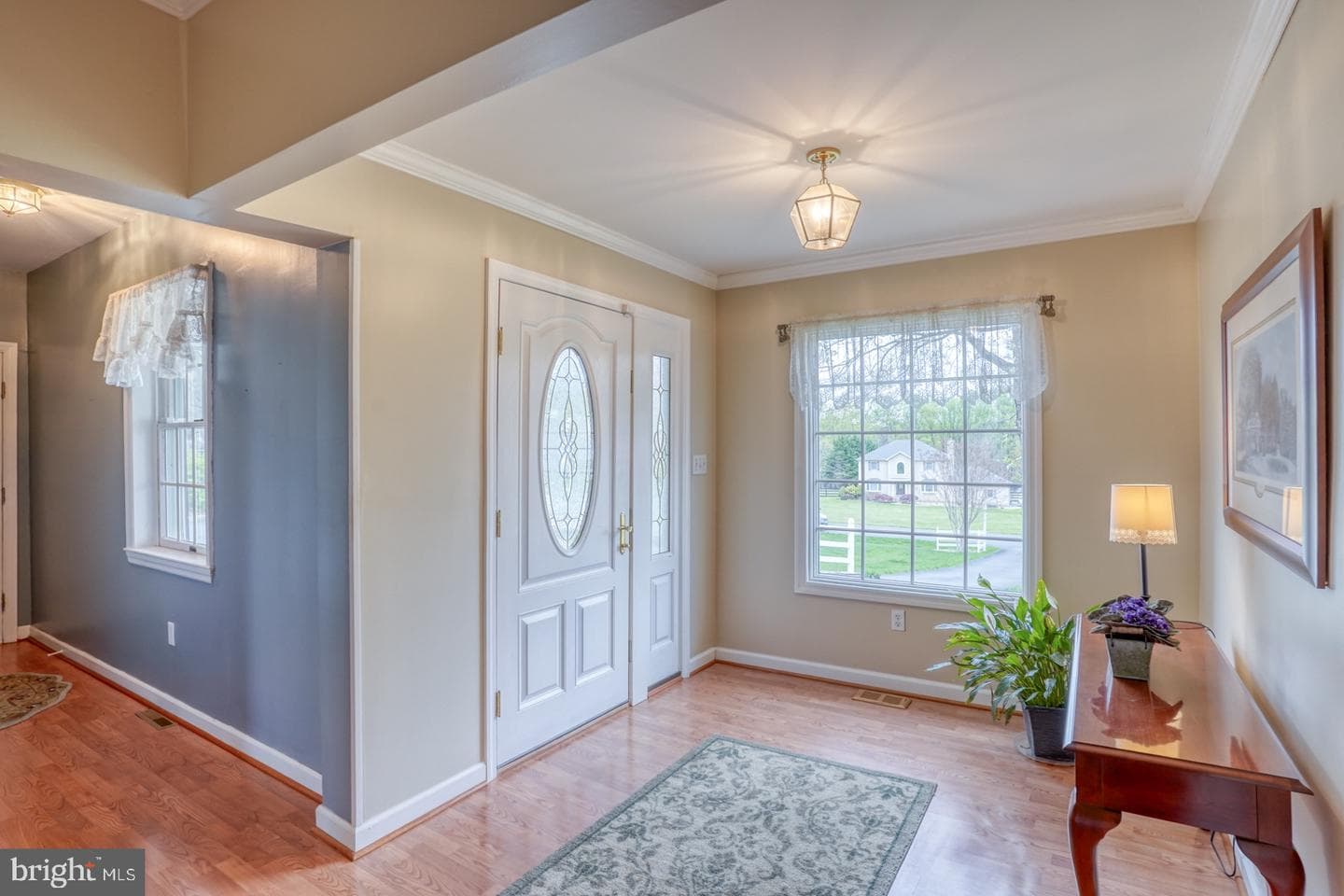 111 Dennis Drive photo 4