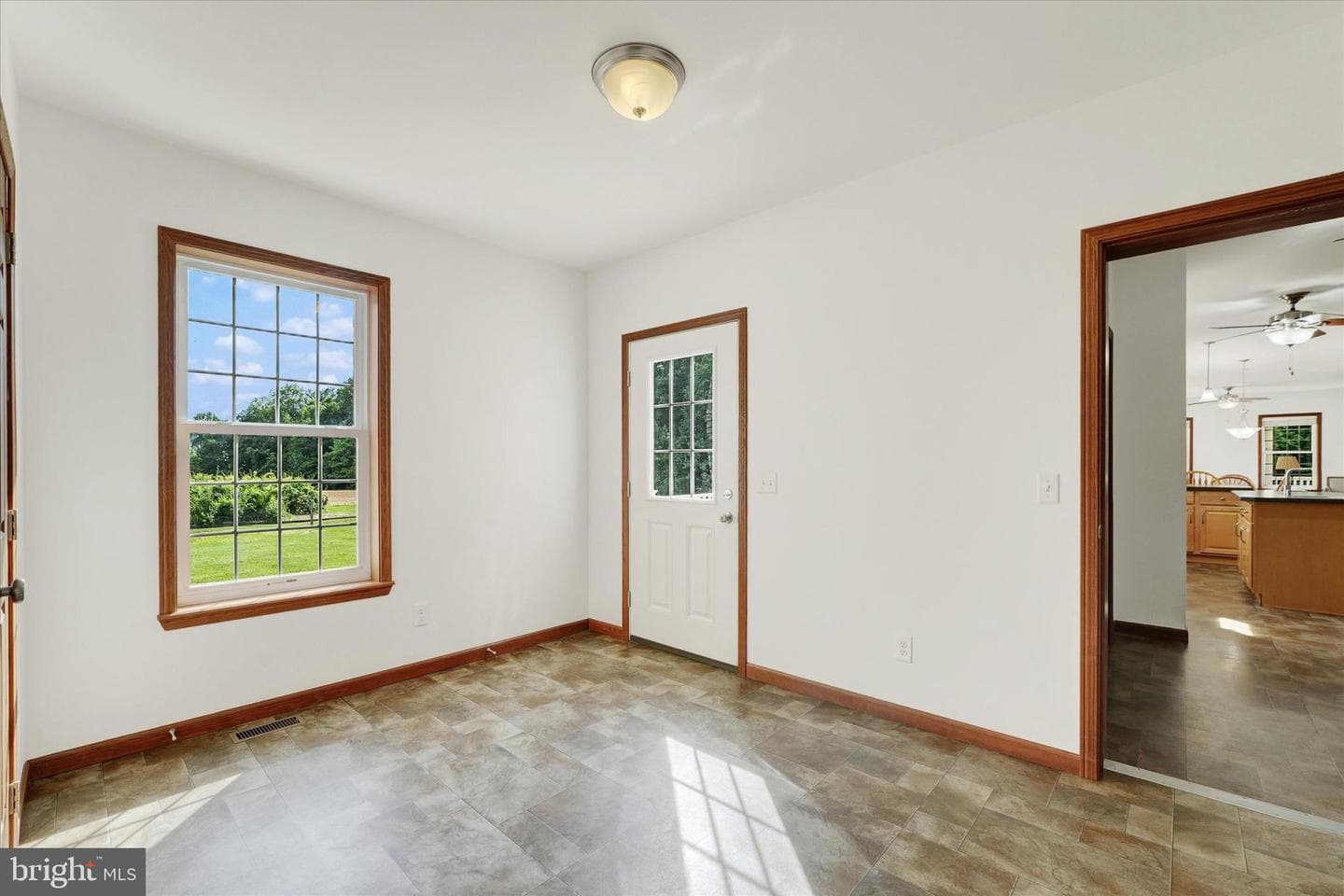 249 Floral Way photo 34