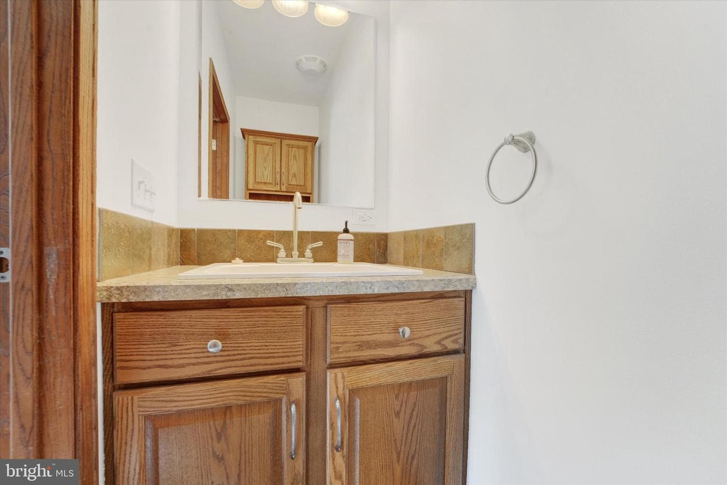 249 Floral Way photo 35