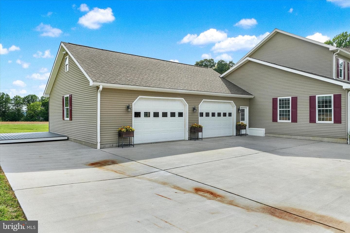 249 Floral Way photo 6