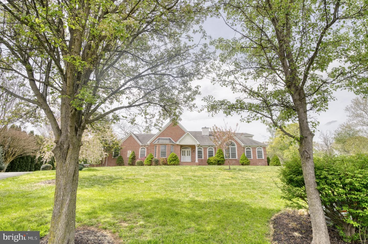 39 Riverside Drive