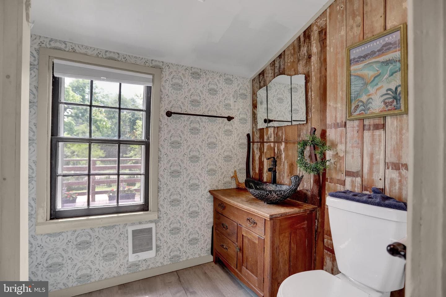 314 Bohemia Avenue photo 30