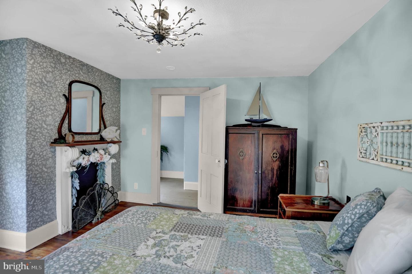 314 Bohemia Avenue photo 60