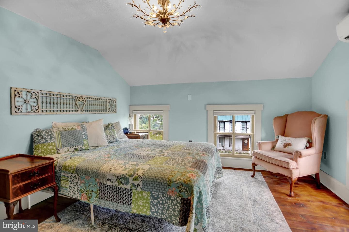 314 Bohemia Avenue photo 66