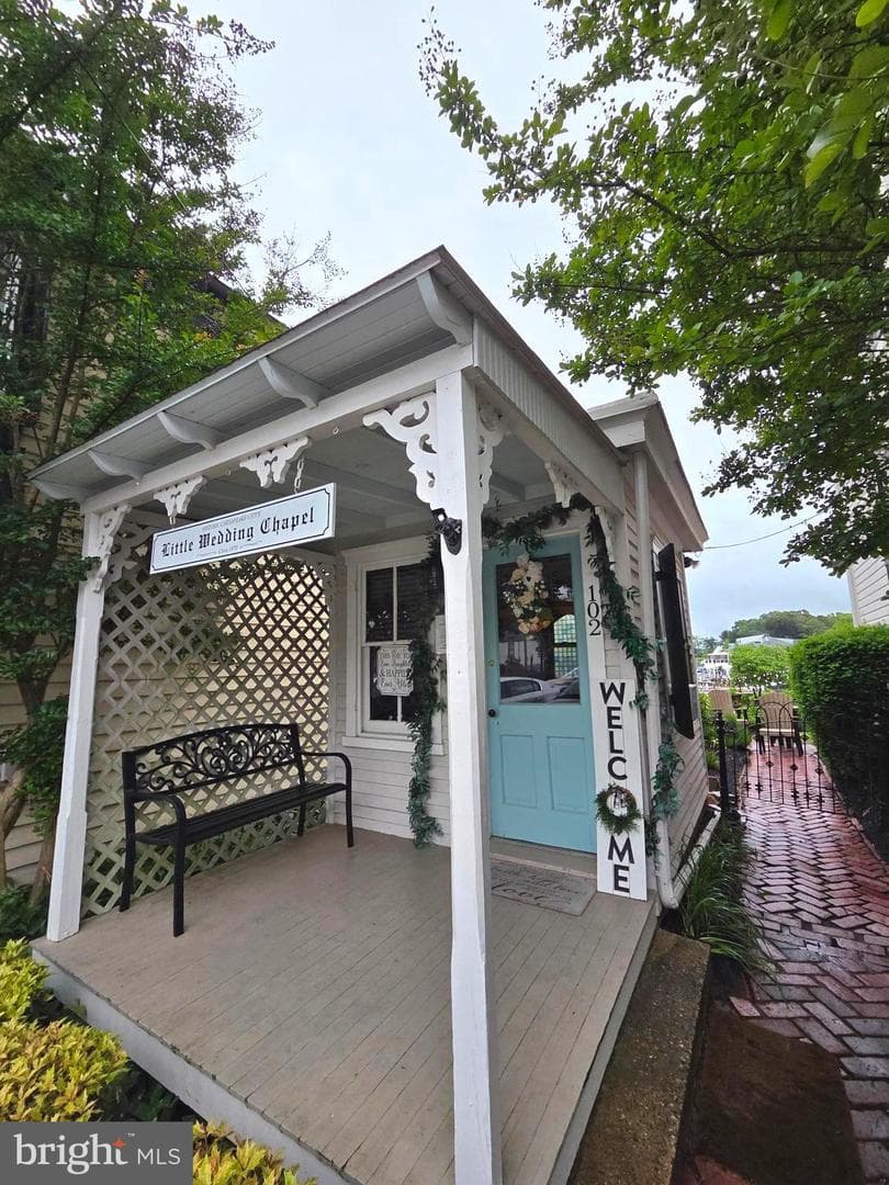 314 Bohemia Avenue photo 84