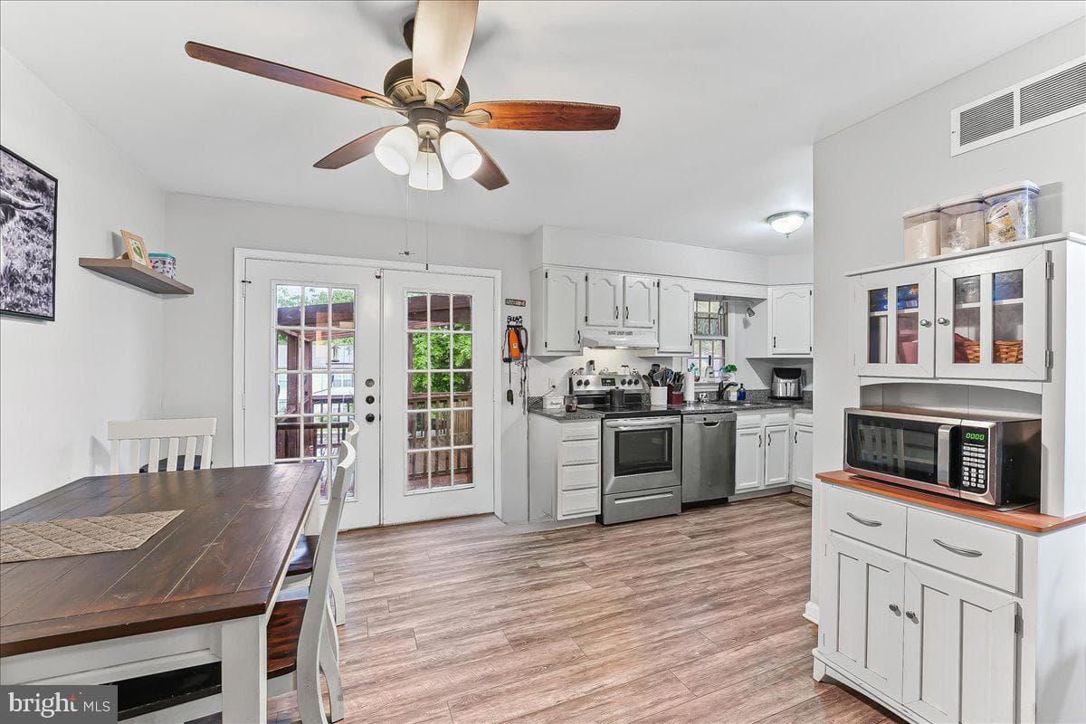 100 Cypress Drive photo 8
