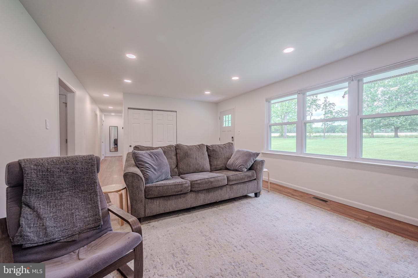 315 S Simpers Road S photo 7