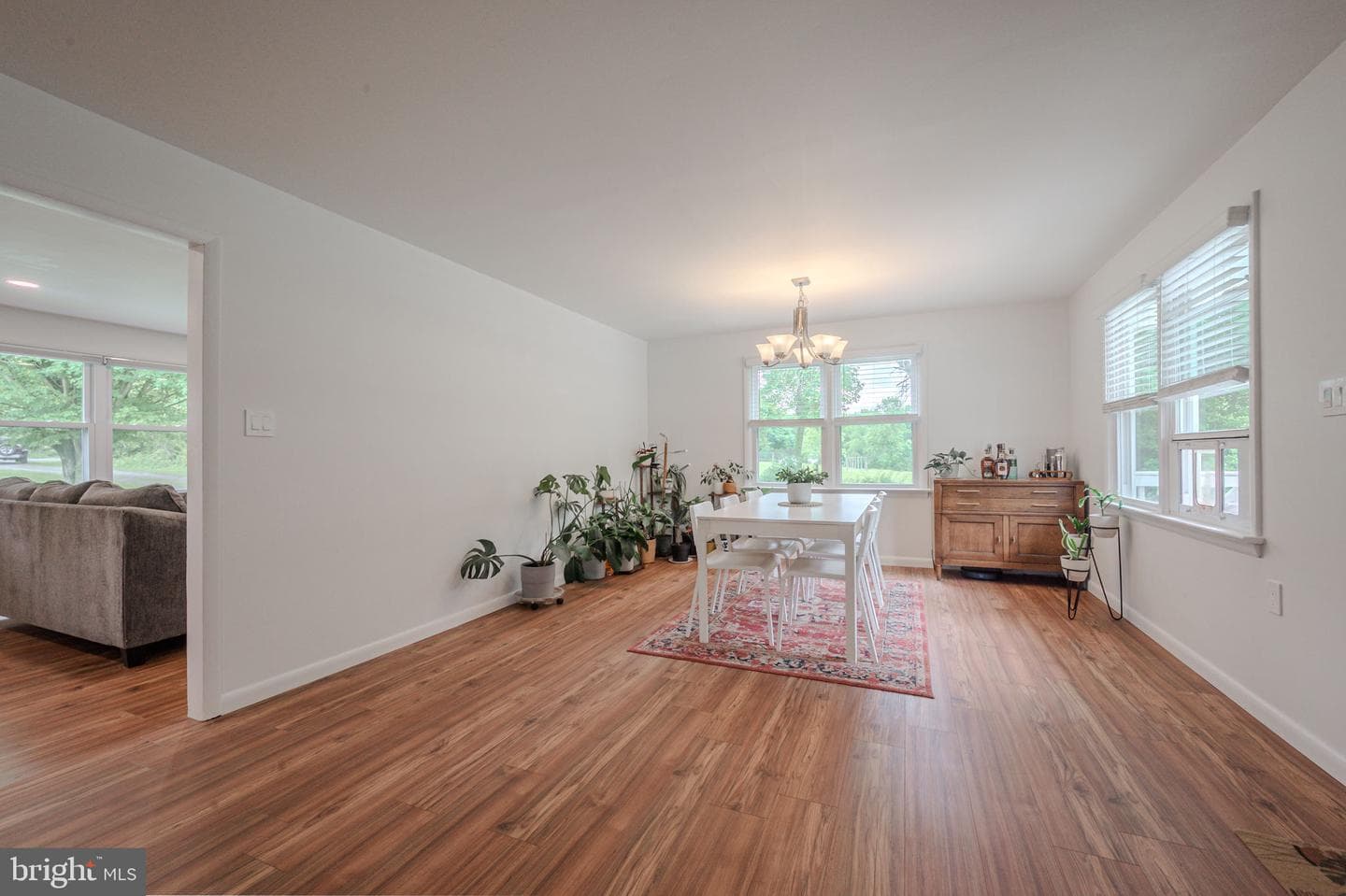 315 S Simpers Road S photo 9