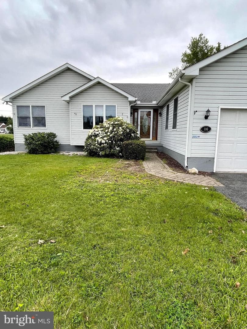 106 Newark Avenue photo 2