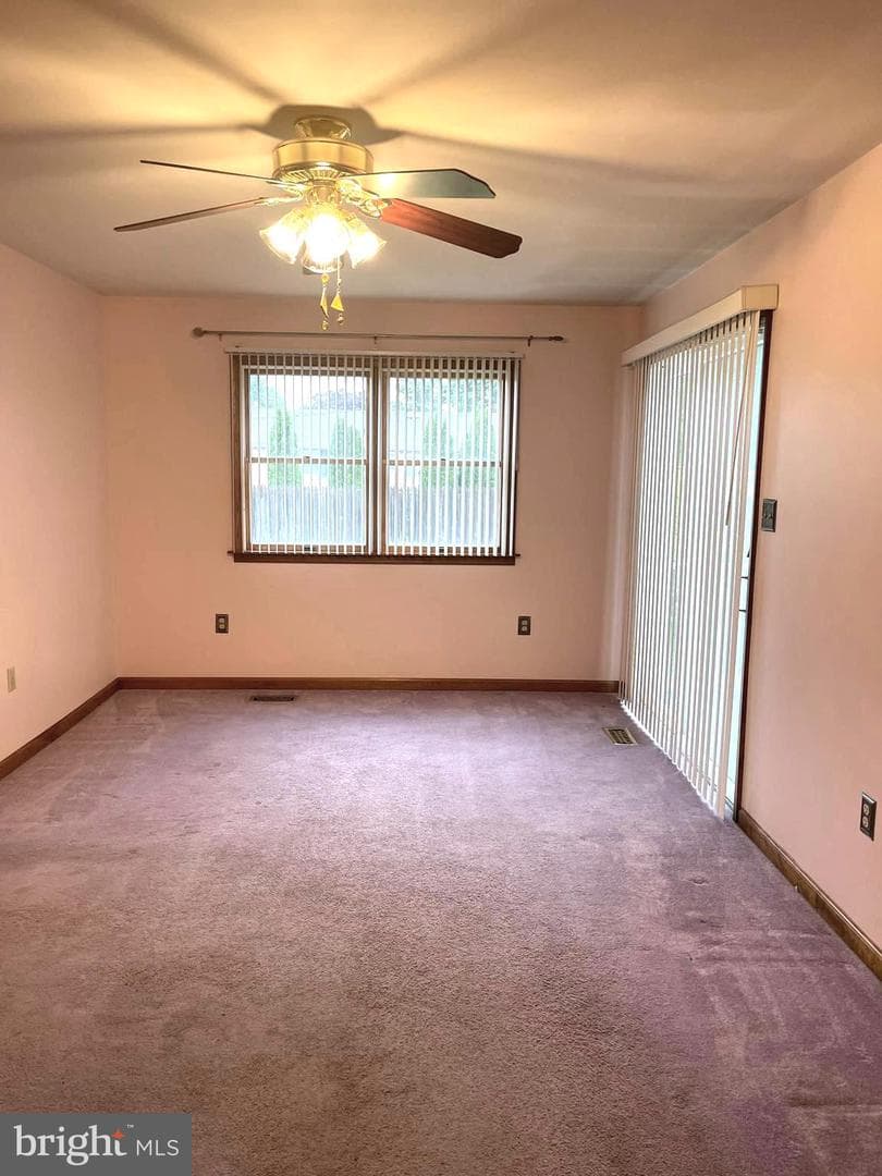 106 Newark Avenue photo 24
