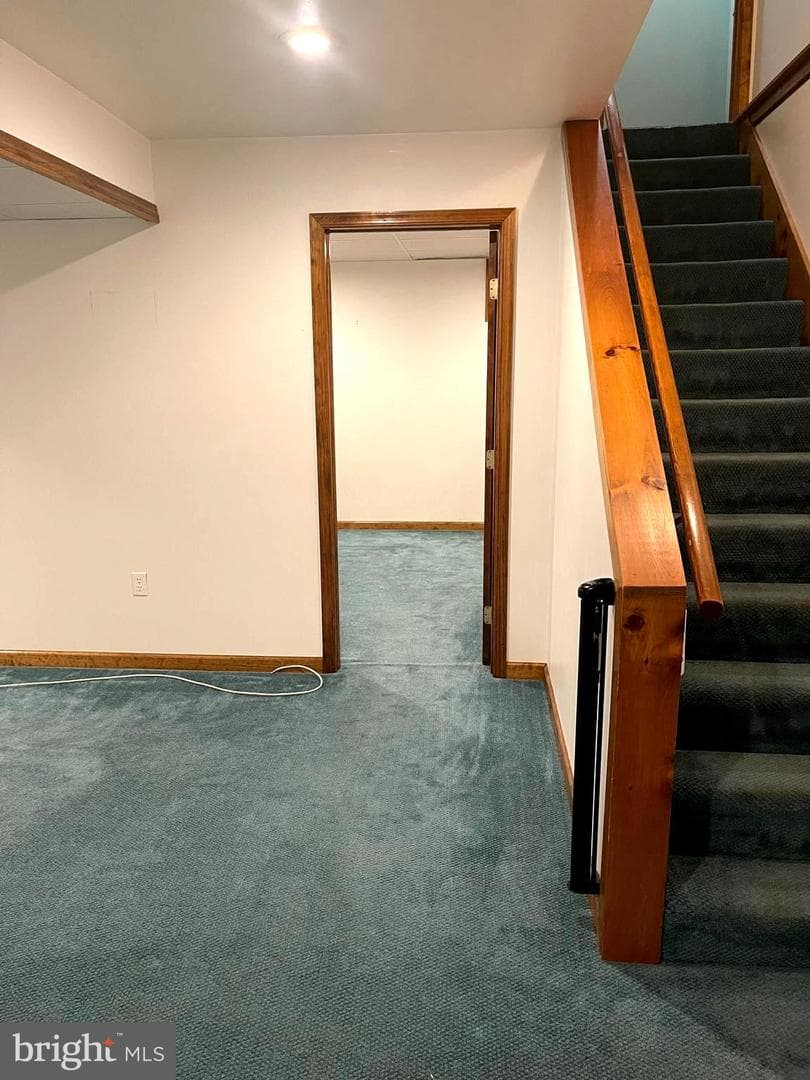 106 Newark Avenue photo 32