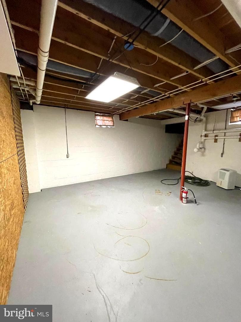 106 Newark Avenue photo 39
