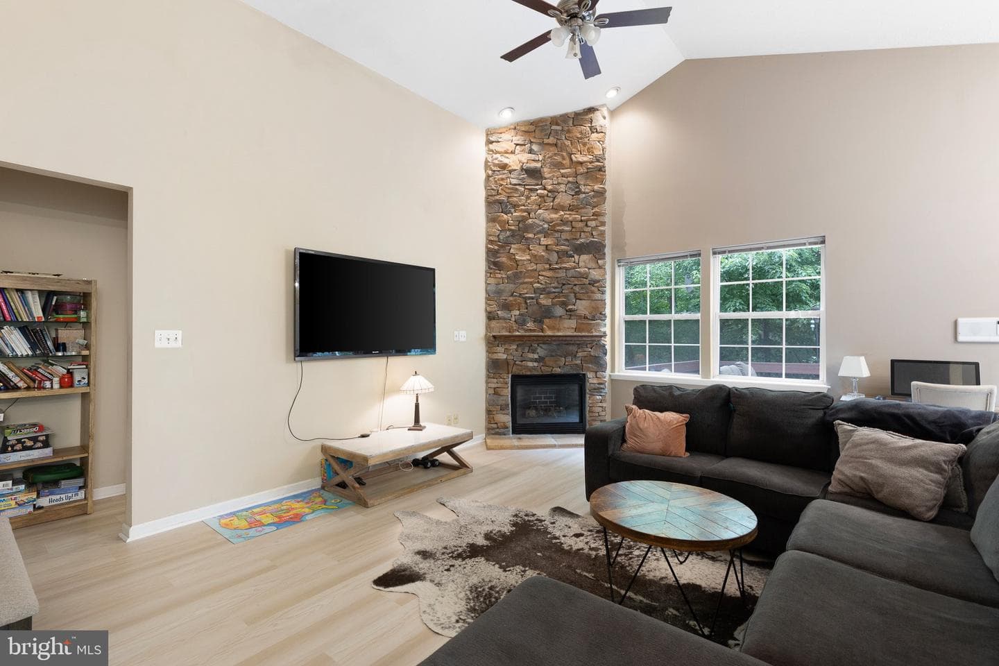 27 John Adams Lane photo 4