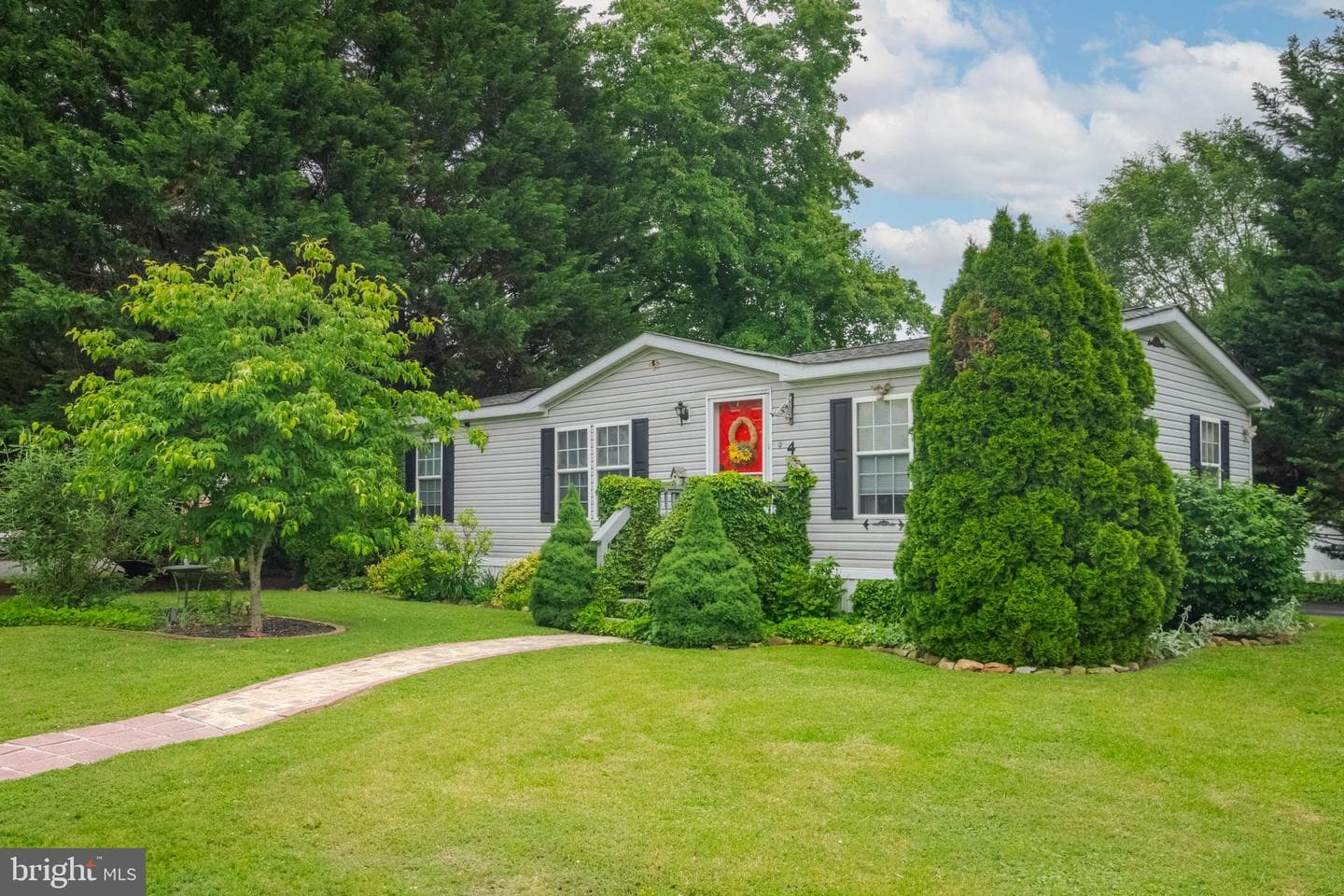 4 Mallard Drive photo 2